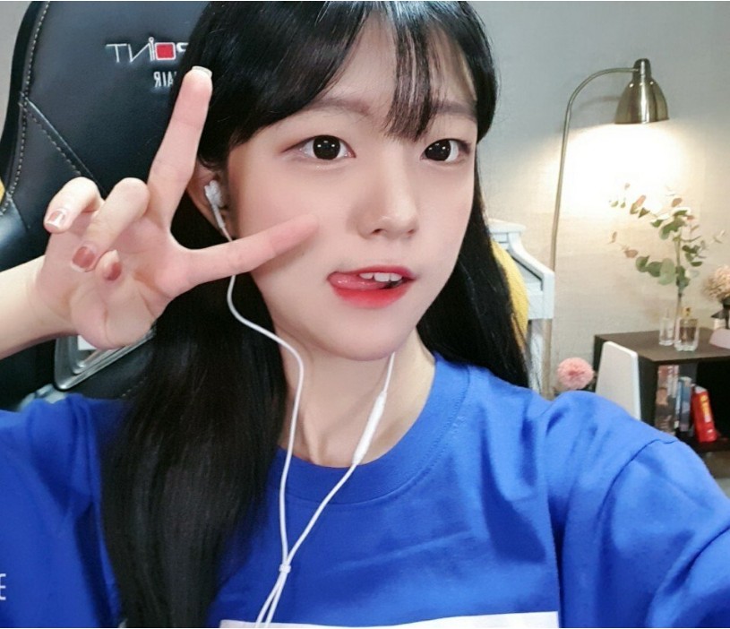 포모스 BJ 여우비 어머님 외모 클라스 jpg BJ 여우비 어머님 외모 클라스 jpg