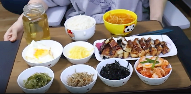 오늘자 교머니밥상 푸짐한거 보소