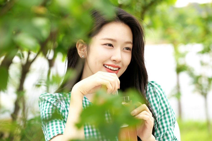 이번에 맥심 커피 모델 등극한 대세 여자 아이돌