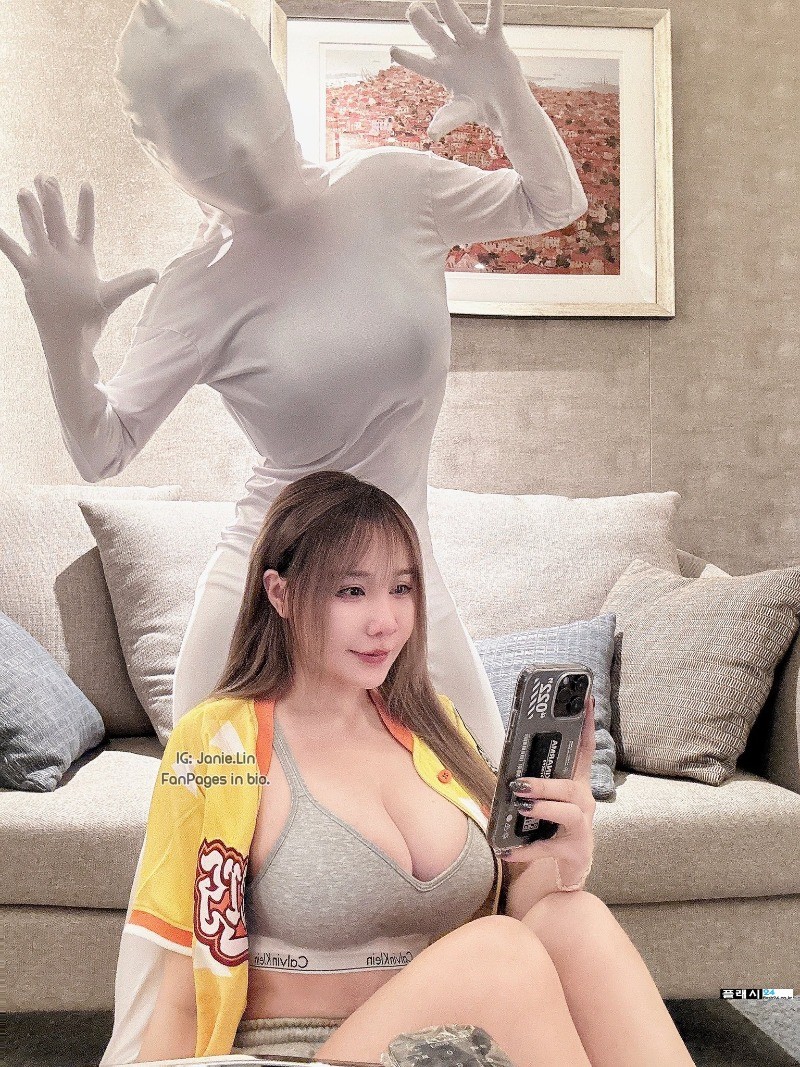 ㅇㅎ)주차요금 내는 누나 다른 모습