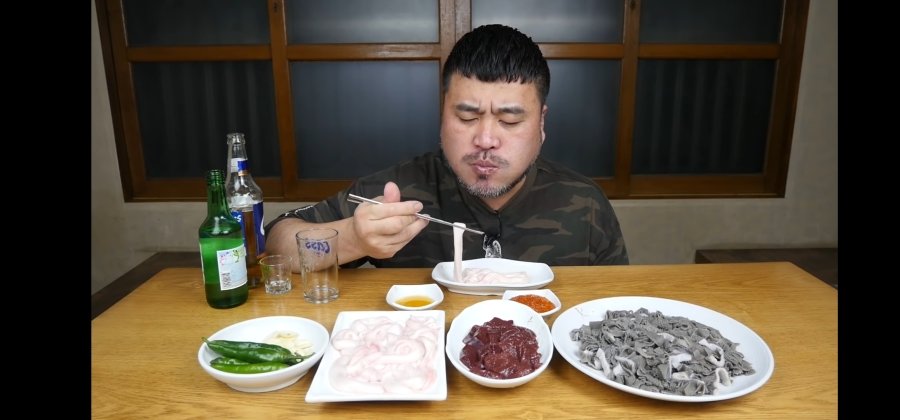30만 먹방 유투버가 뽑은 최악의 음식