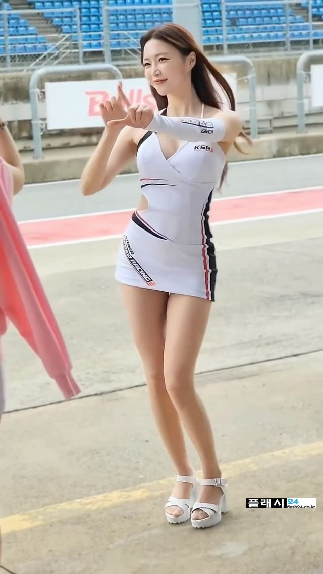 ㅇㅎ)치어리더 출신 레이싱모델 이지현