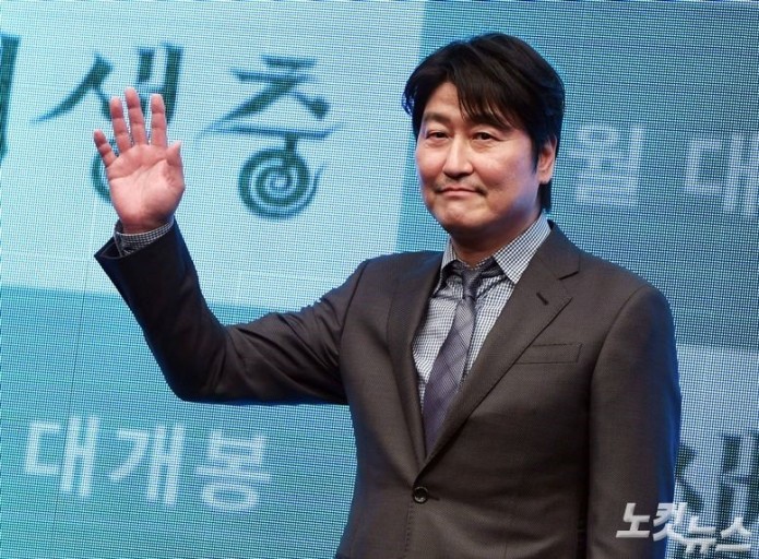 최민식 송강호 이정재 중 세계적 국민배우를 꼽는다면?