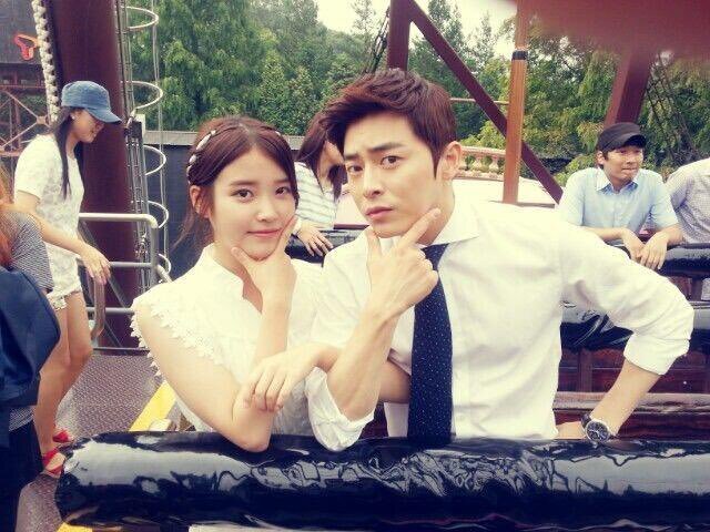 오랜만에 조정석을 만난 아이유