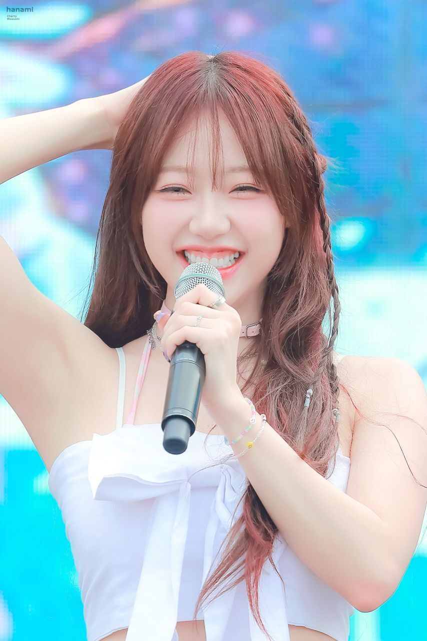 가슴도 가슴이지만 허벅지도 알이 꽉 들어찬 시그니처 지원