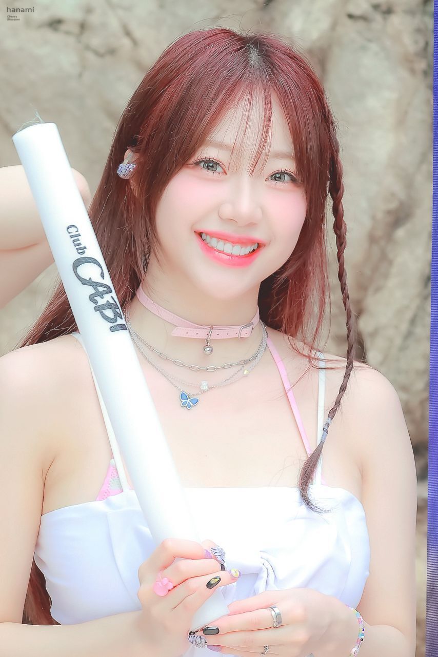 가슴도 가슴이지만 허벅지도 알이 꽉 들어찬 시그니처 지원