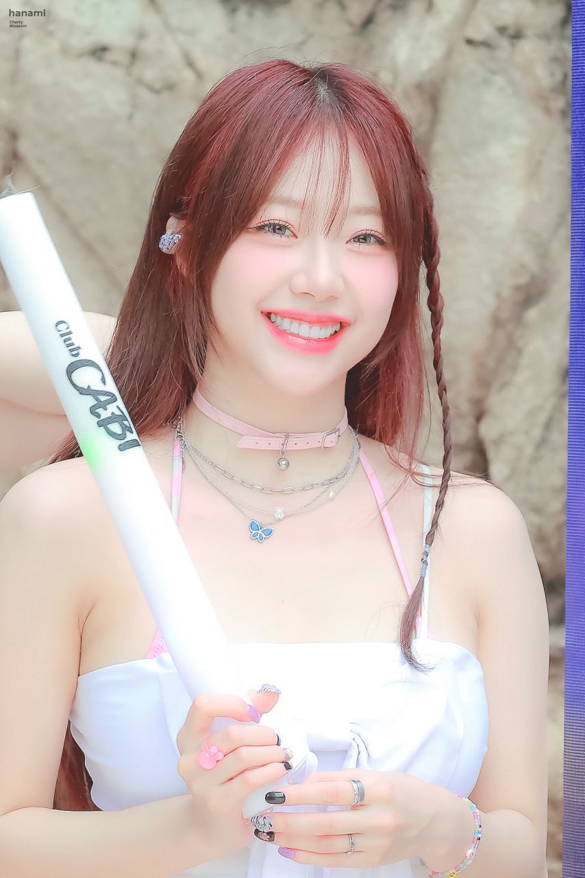 가슴도 가슴이지만 허벅지도 알이 꽉 들어찬 시그니처 지원