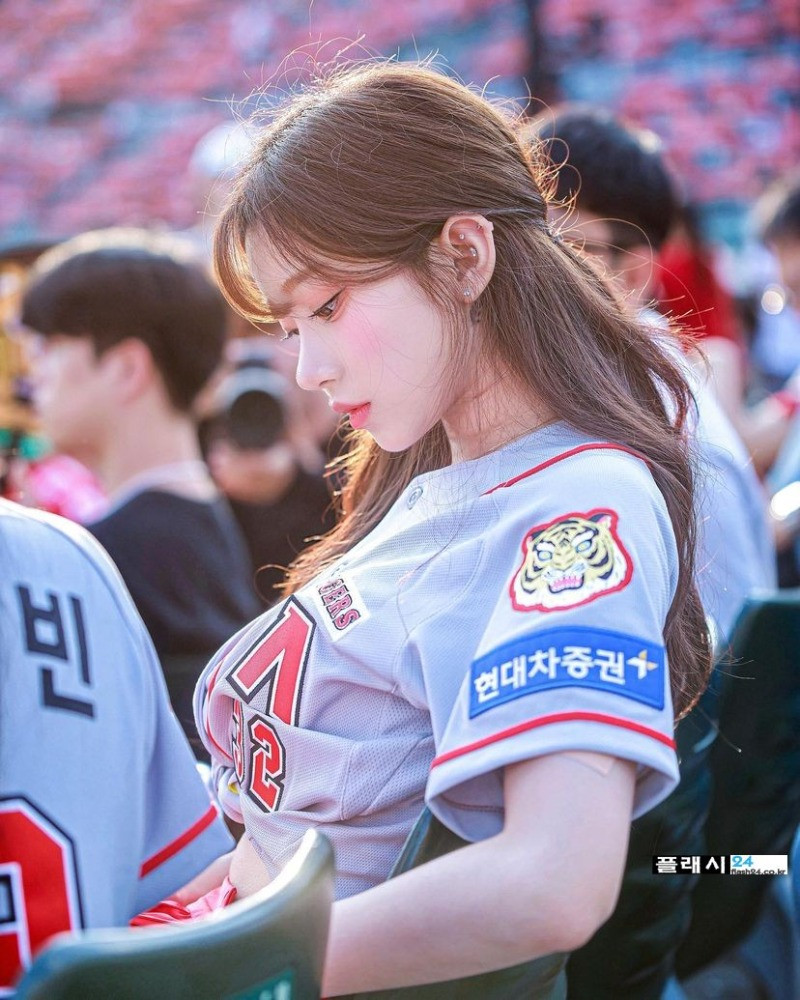 ㅇㅎ)탄력좋은 이주은 치어리더 힙라인