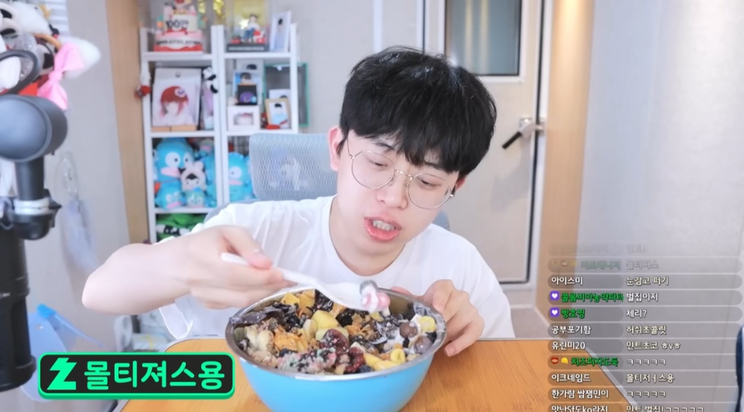 요아정 모든 토핑 다 넣어서 비싸게 시켜먹으면 생기는 일