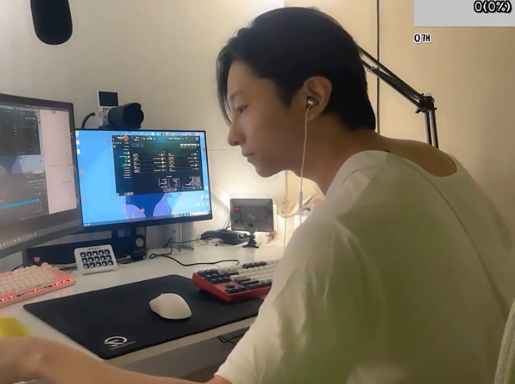 민찬기 뒷캠 옆모습 