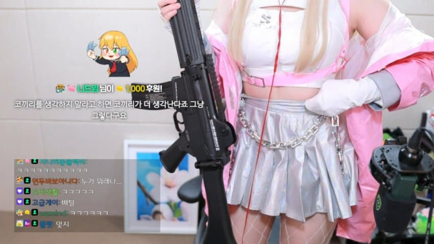 생각보다 몸매 좋다는 소리 나오는 치지직 여캠