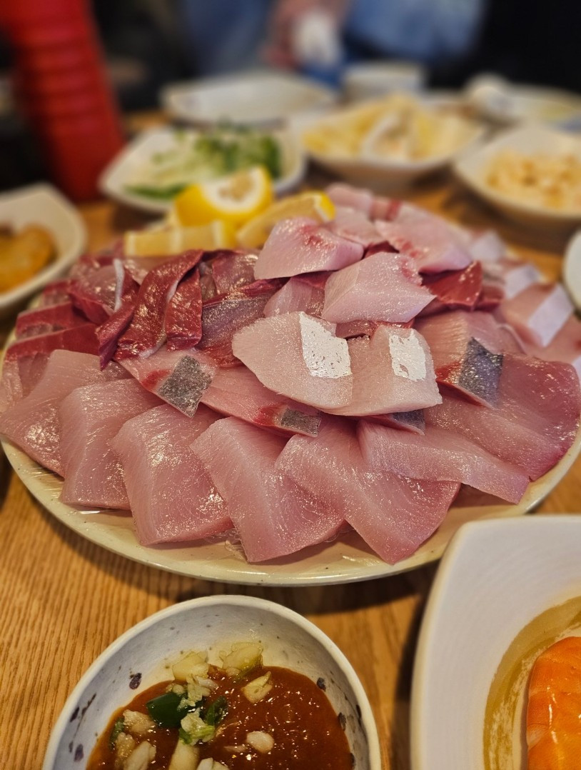 치지직 '심어주고' 멤버들이 먹은 방어회