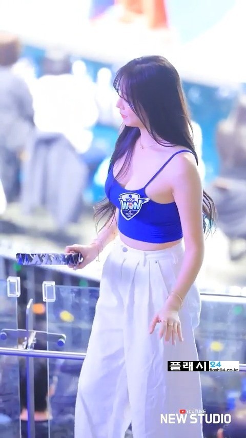 팬이 촬영한 안지현 치어리더 파란 끈나시