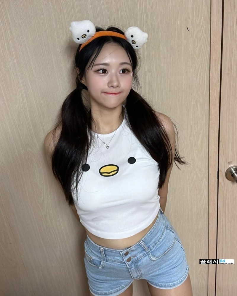 안정적인 피지컬의 치어리더 이호은