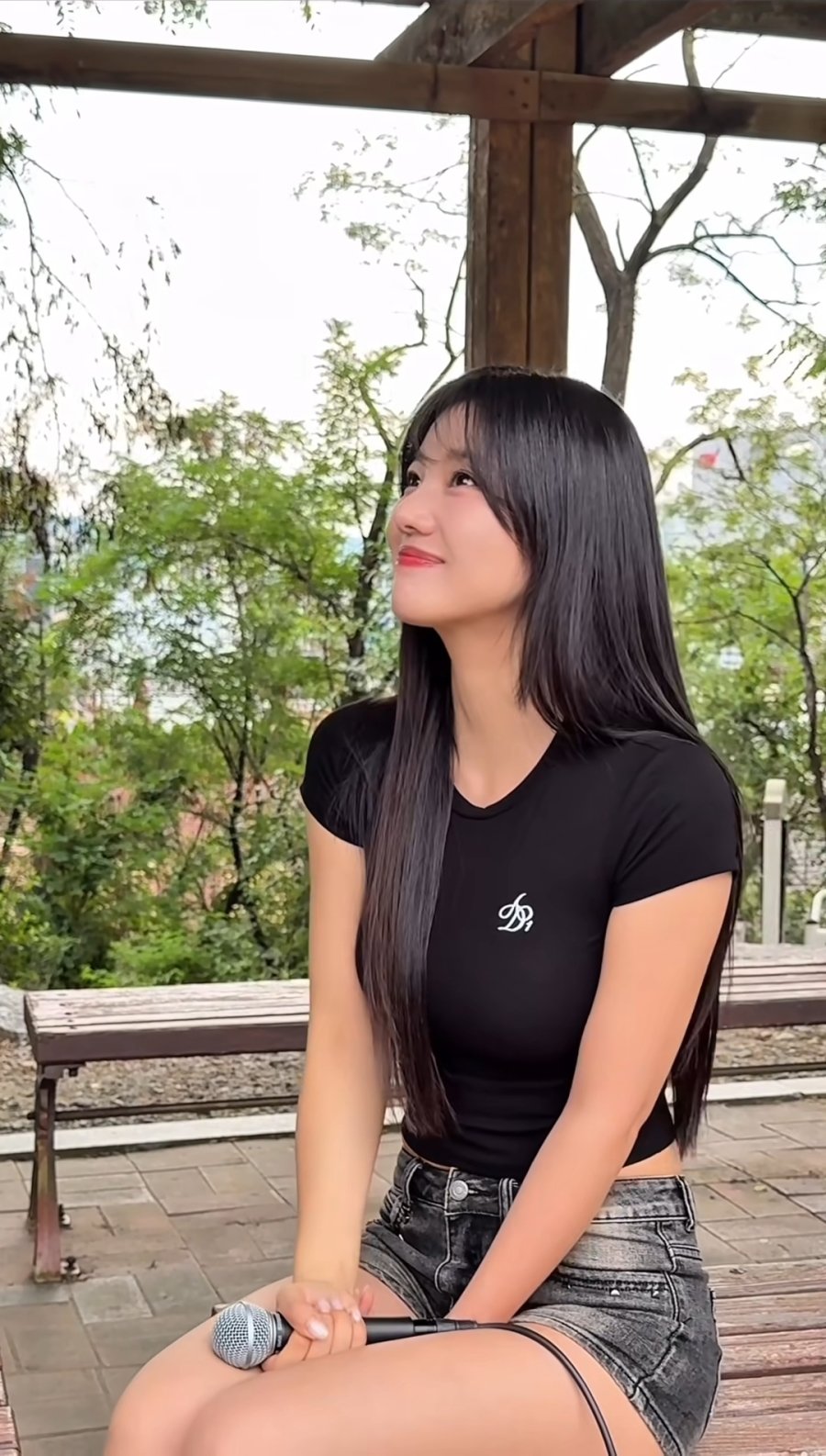 1757074681736879.jpg
