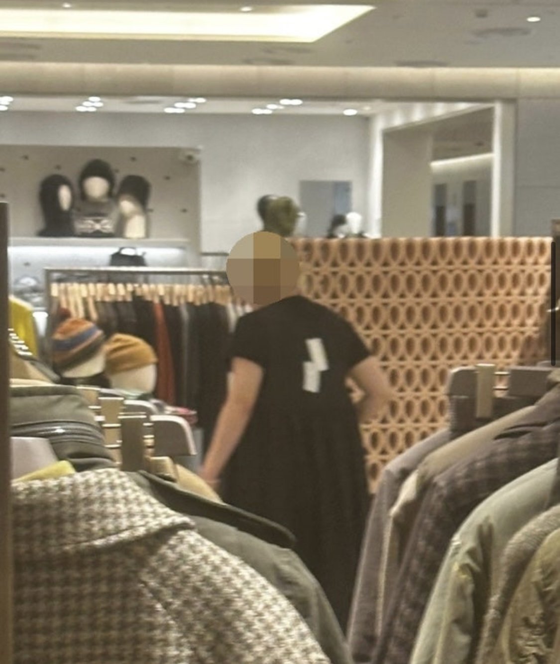 1760310320622637.jpg
