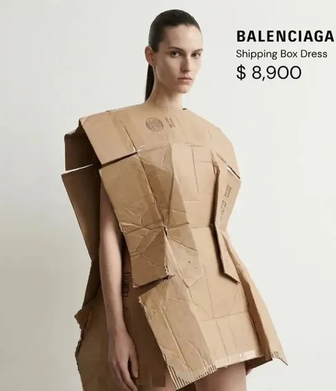 발렌시아가 8900달러 신상