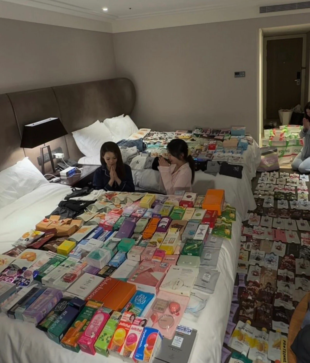 외국에서 유행중인 최근 한국여행 쇼핑샷